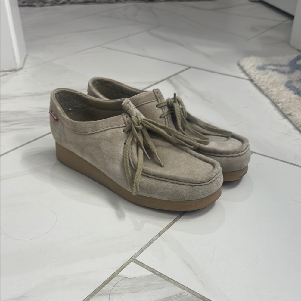 Clarks Tan Moccasin Shoes with Crepe Sole